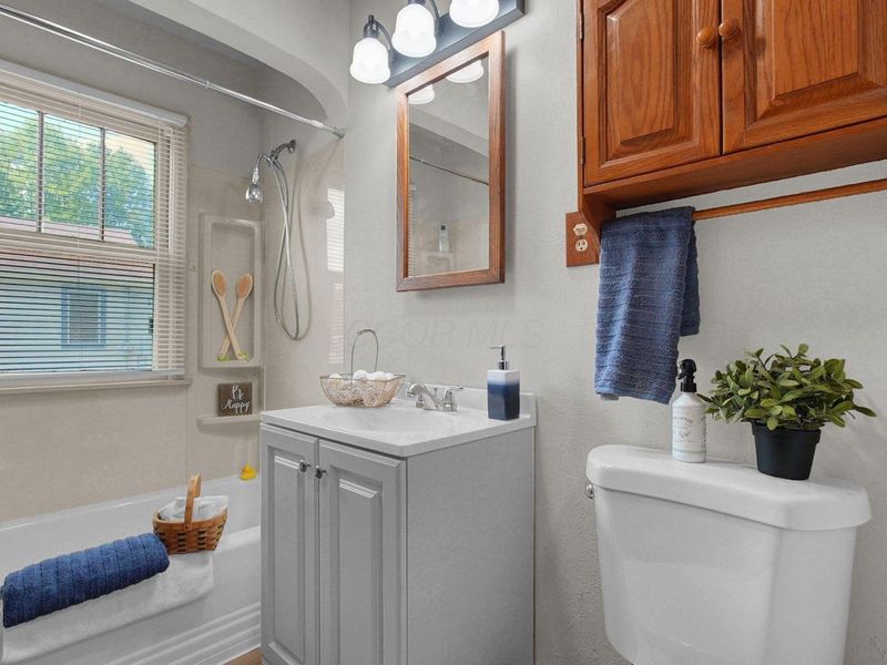 1560 Garling Avenue, Columbus, OH 43223 Photo 18