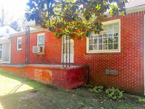 123 Courtland St , Jackson, TN 38301