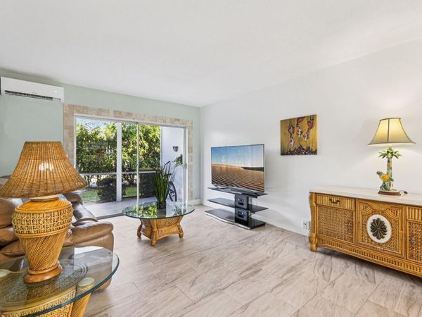 2131 NE 42nd Court, Unit 106e, Lighthouse Point, FL 33064