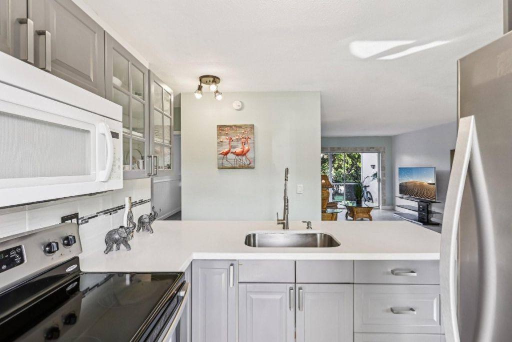 2131 NE 42nd Court, Unit 106E, Lighthouse Point, FL 33064 Photo