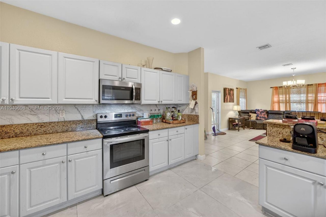 367 NE 36th Ave Rd, Homestead, FL 33033 Photo