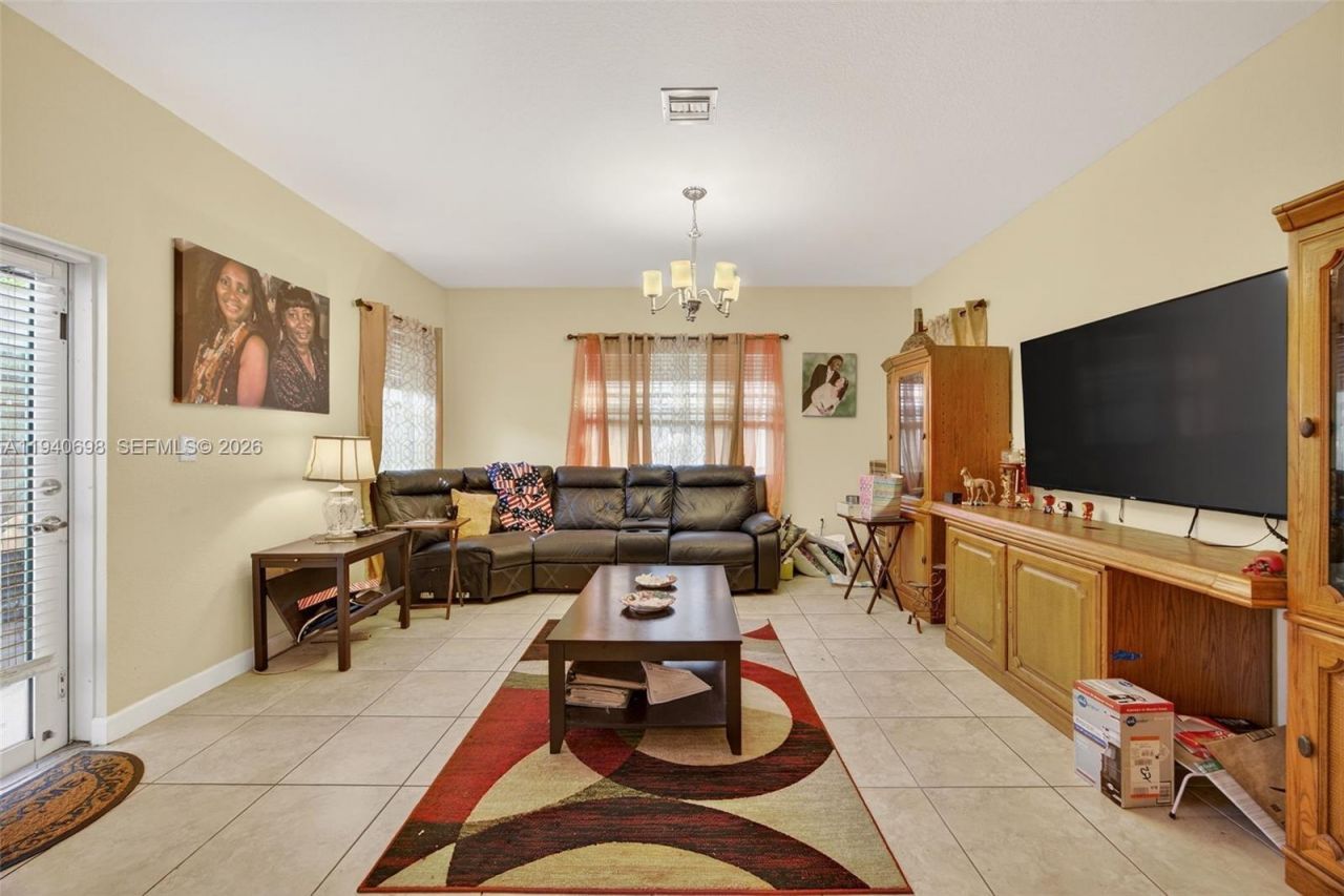 367 NE 36th Ave Rd, Homestead, FL 33033 Photo