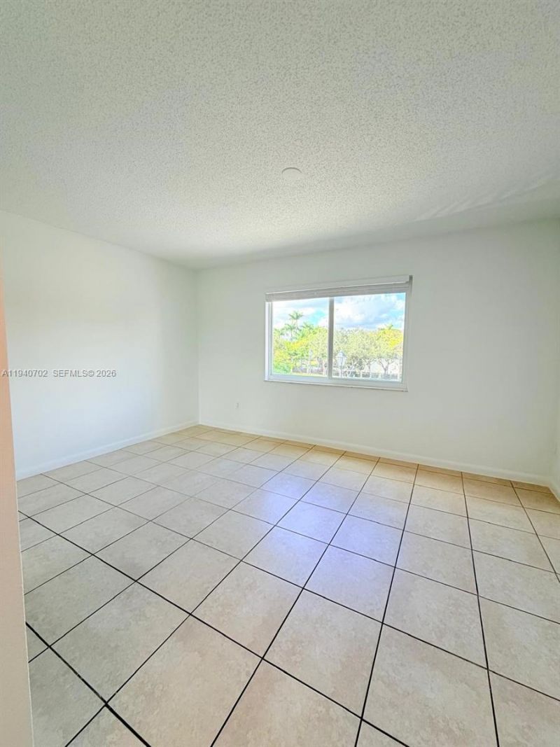 7840 Camino Real, Unit P303, Miami, FL 33143 Photo