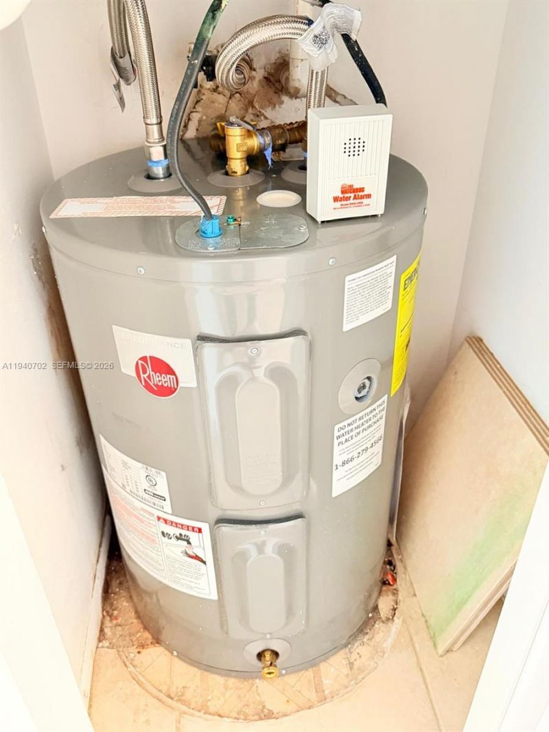 7840 Camino Real, Unit P303, Miami, FL 33143 Photo