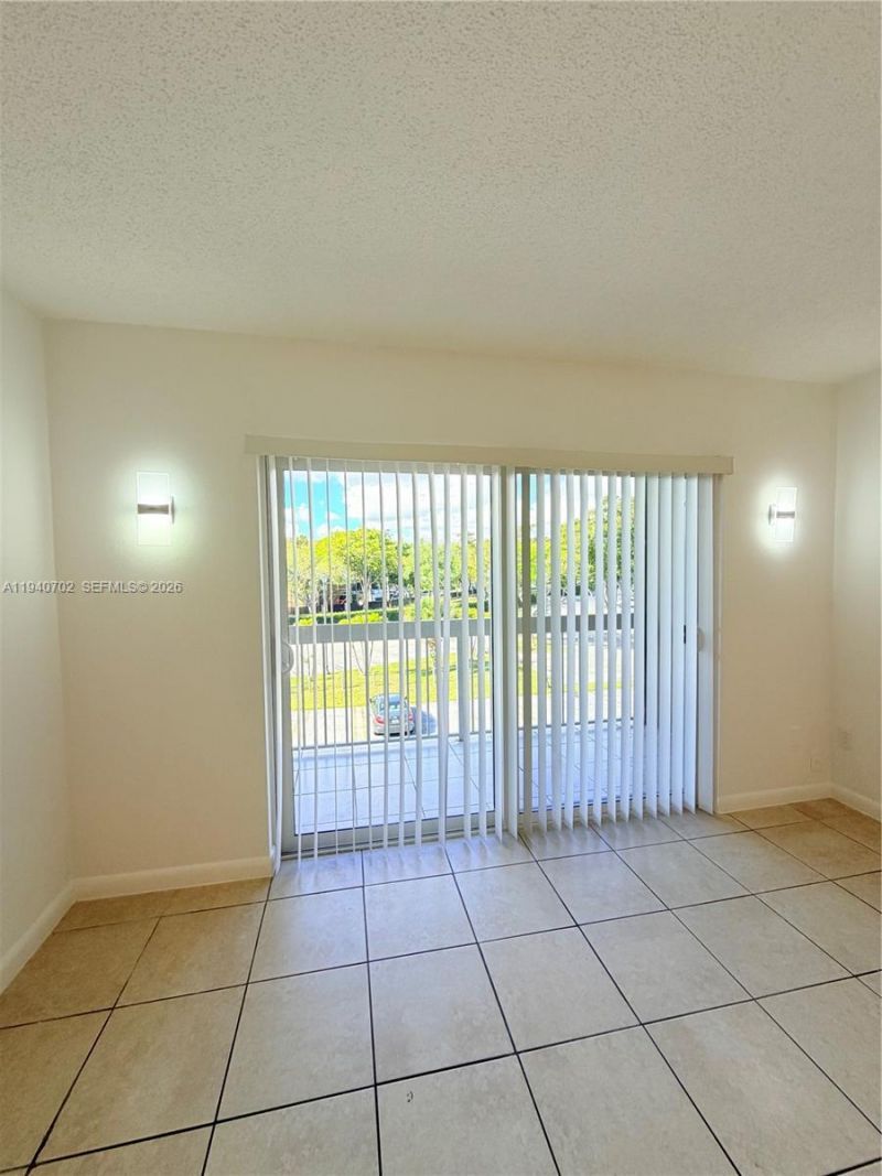 7840 Camino Real, Unit P303, Miami, FL 33143 Photo