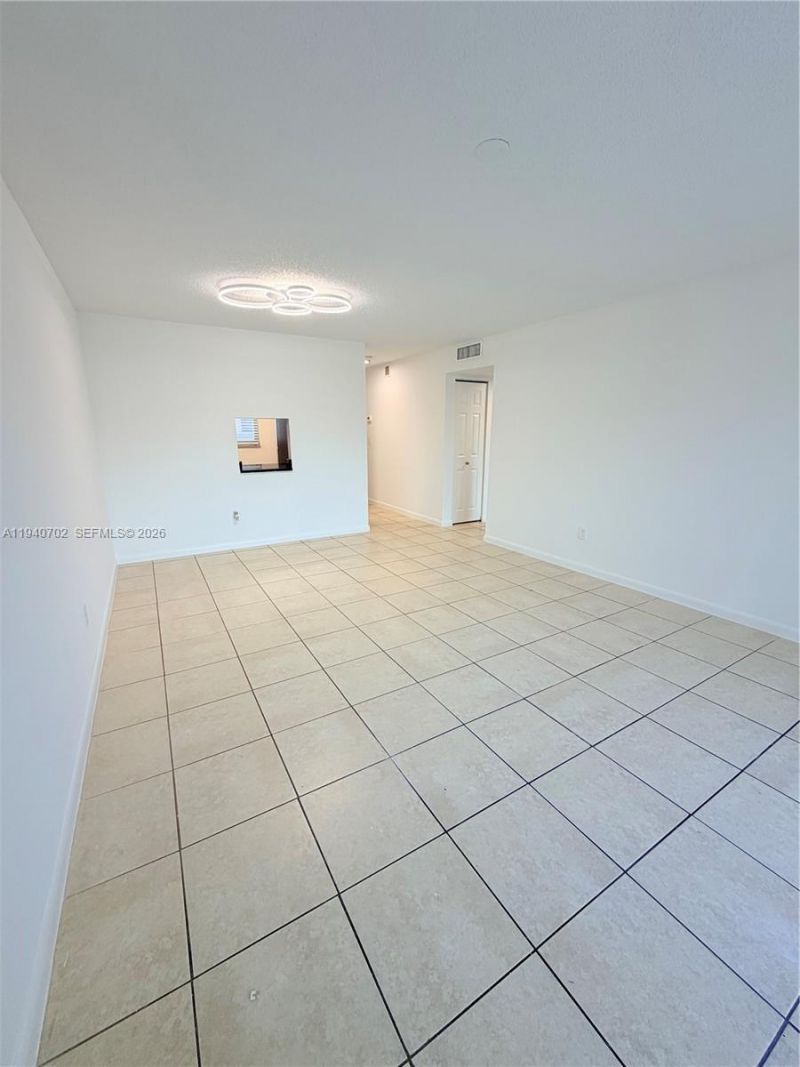 7840 Camino Real, Unit P303, Miami, FL 33143 Photo