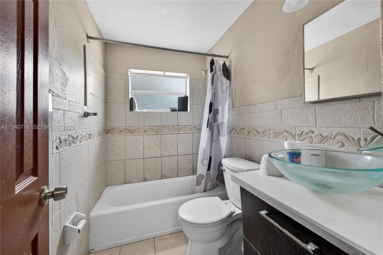 2021 NW 29th Ave , Fort Lauderdale, FL 33311 Photo