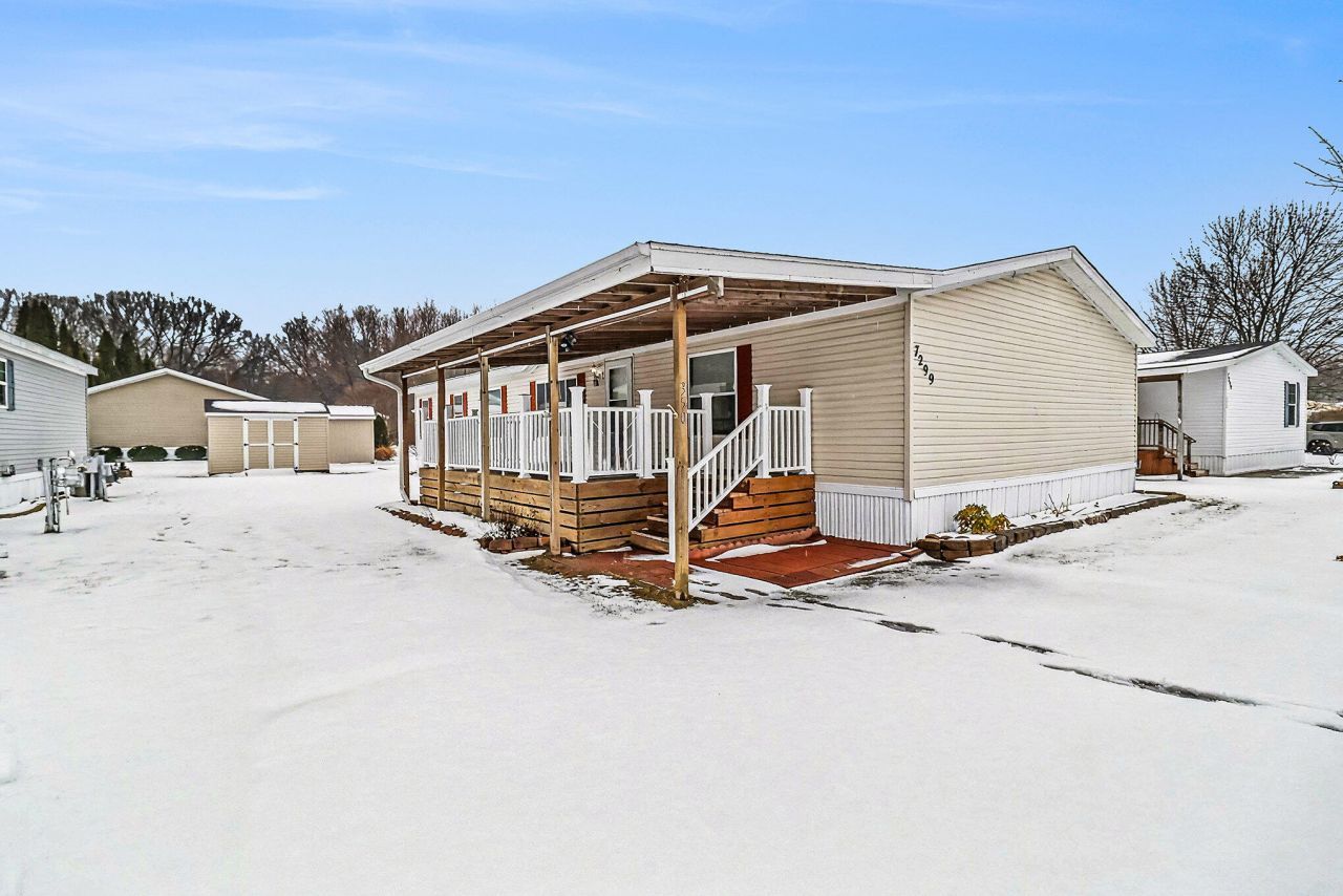 7299 White Swan Lane, Ludington, MI 49431 Main Photo