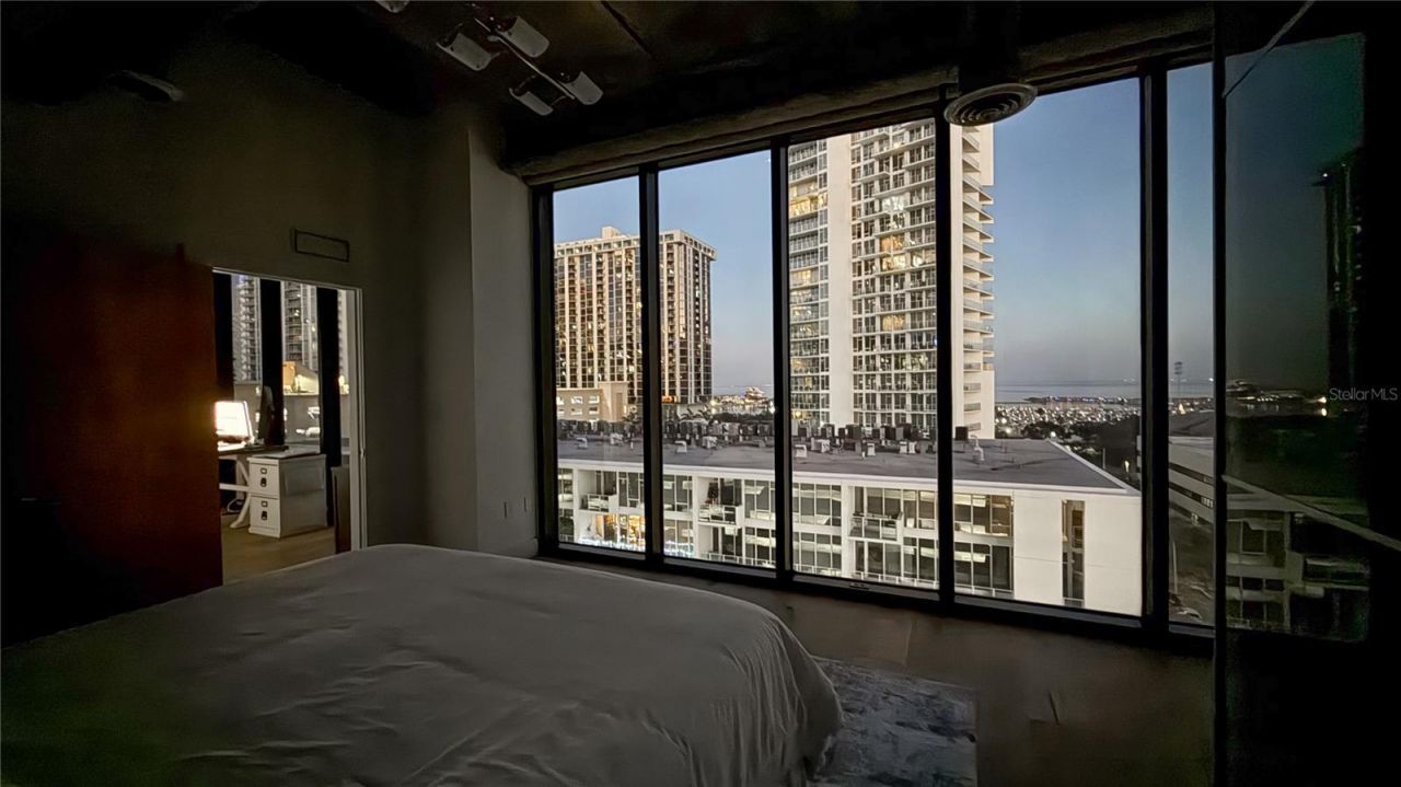 175 2nd Street S, Unit 808, Saint Petersburg, FL 33701 Photo