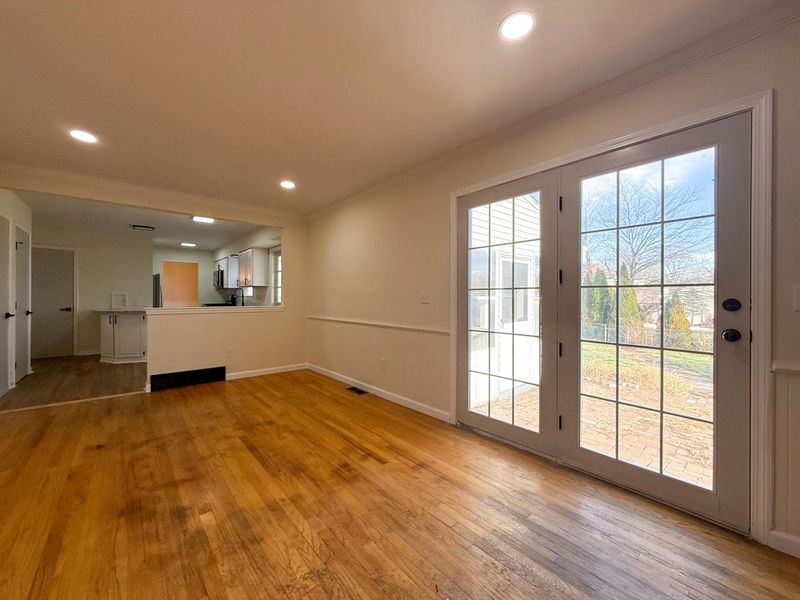 1380 Sunflower Drive, Columbus, OH 43204 Photo 12