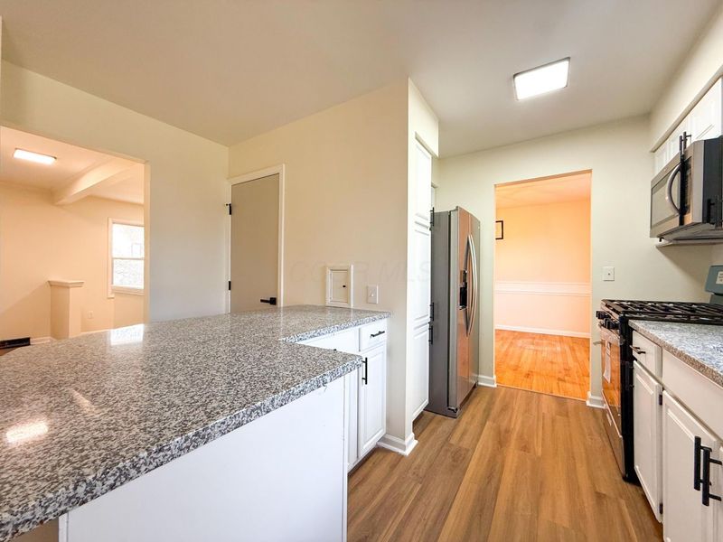 1380 Sunflower Drive, Columbus, OH 43204 Photo 9