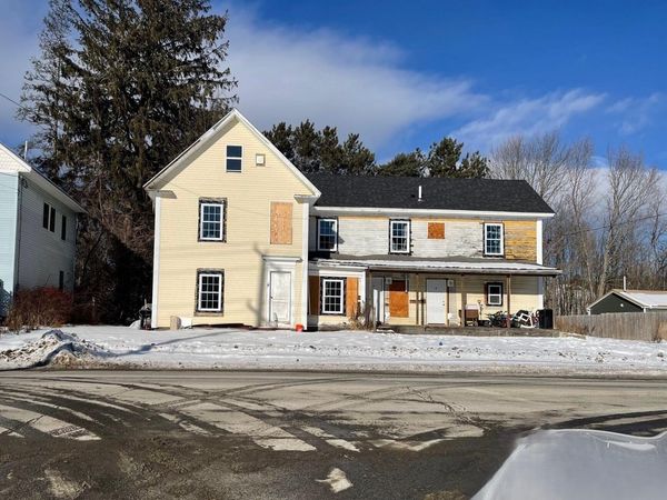 296 N Main Street , Pittsfield, ME 04967