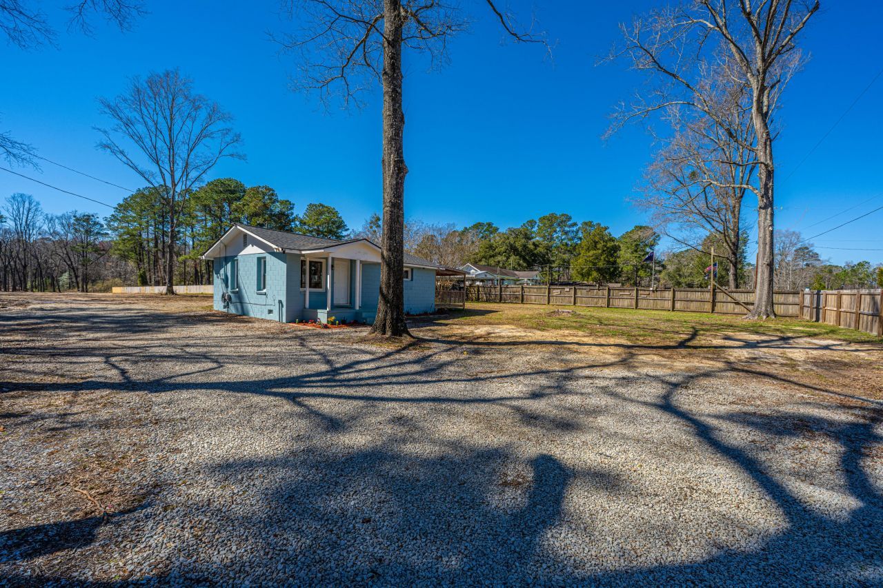 117 Roberts Road Photo 9