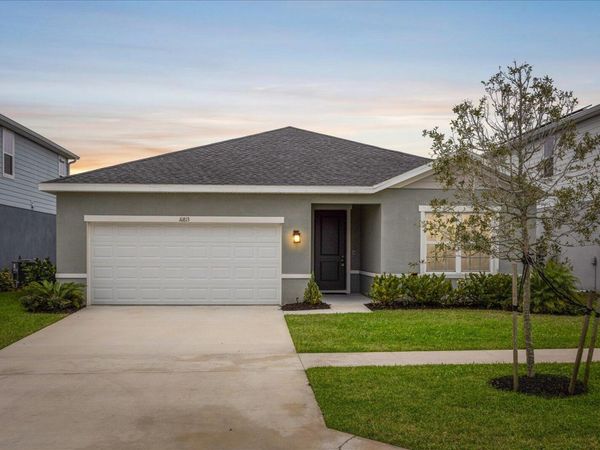 10813 SW Vasari Way, Port St. Lucie, FL 34987