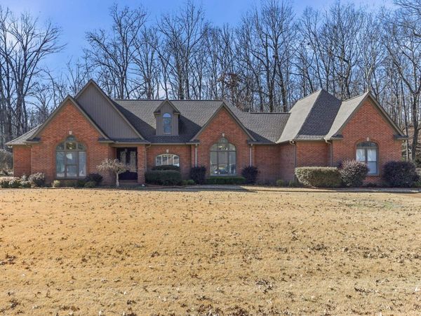 3783 DAVIES MANOR DR, Bartlett, TN 38133