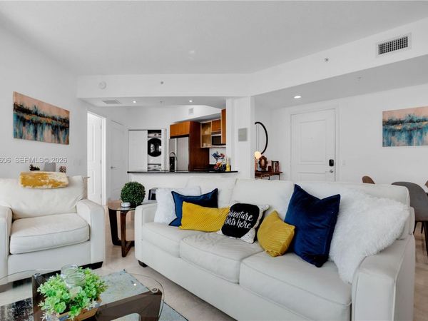 480 NE 30th St, Unit 705, Miami, FL 33137