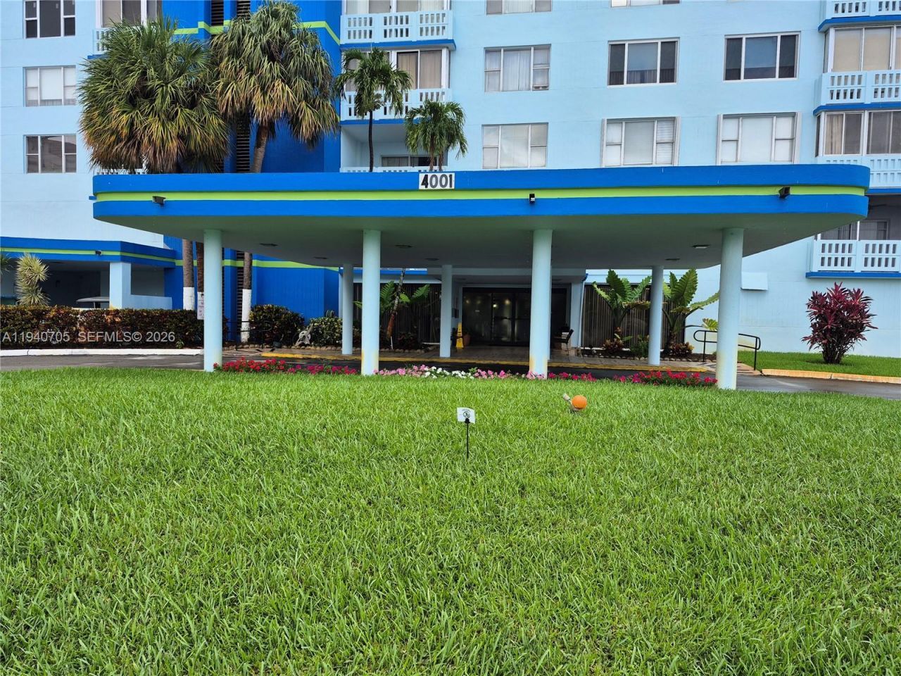 4001 Hillcrest Dr, Unit 509, Hollywood, FL 33021 Photo