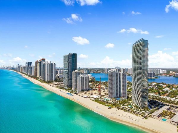 18975 Collins Ave, Unit 302, Sunny Isles Beach, FL 33160