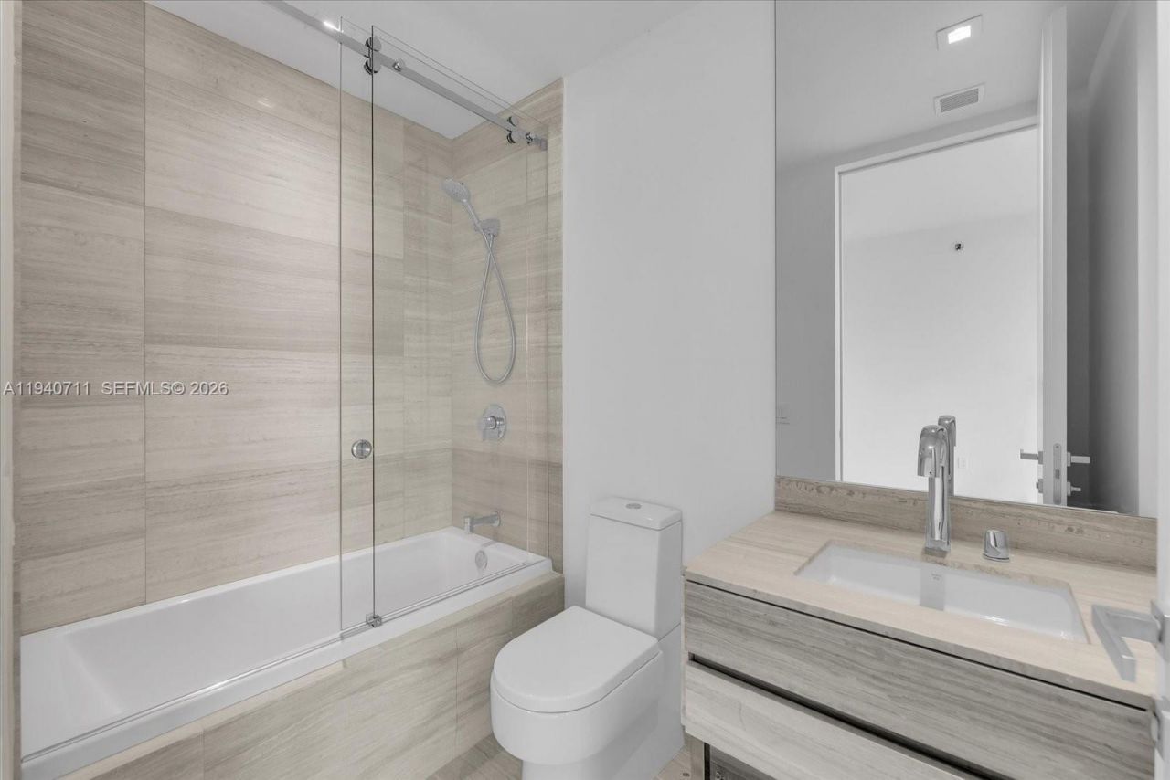 18975 Collins Ave, Unit 302, Sunny Isles Beach, FL 33160 Photo