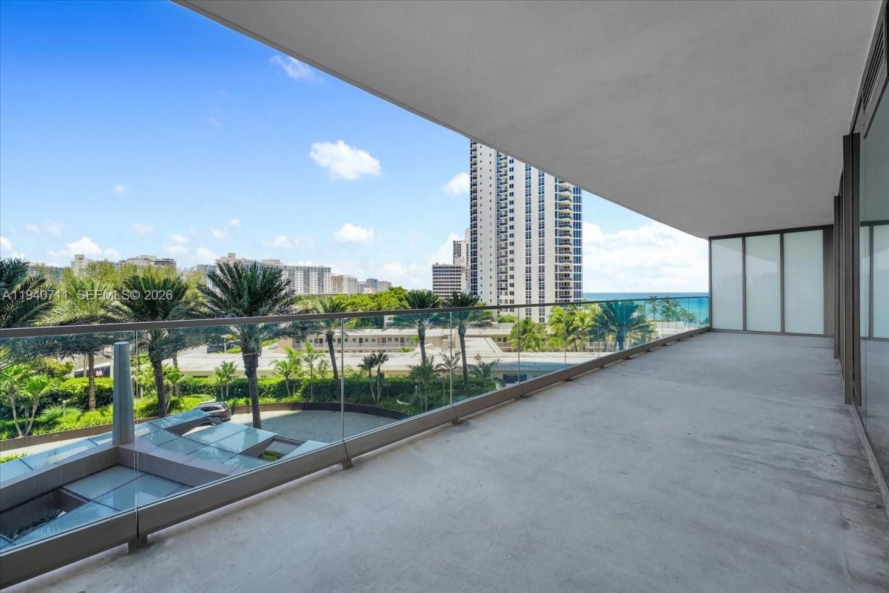 18975 Collins Ave, Unit 302, Sunny Isles Beach, FL 33160 Photo