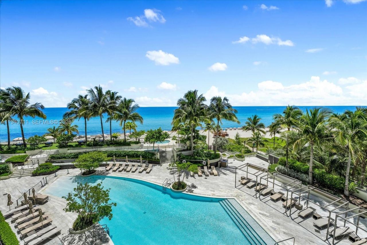 18975 Collins Ave, Unit 302, Sunny Isles Beach, FL 33160 Photo