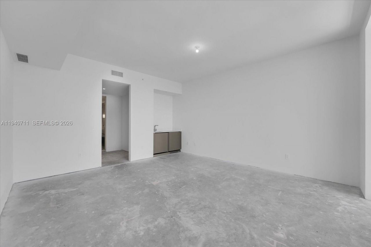 18975 Collins Ave, Unit 302, Sunny Isles Beach, FL 33160 Photo