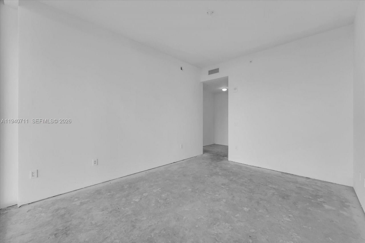 18975 Collins Ave, Unit 302, Sunny Isles Beach, FL 33160 Photo