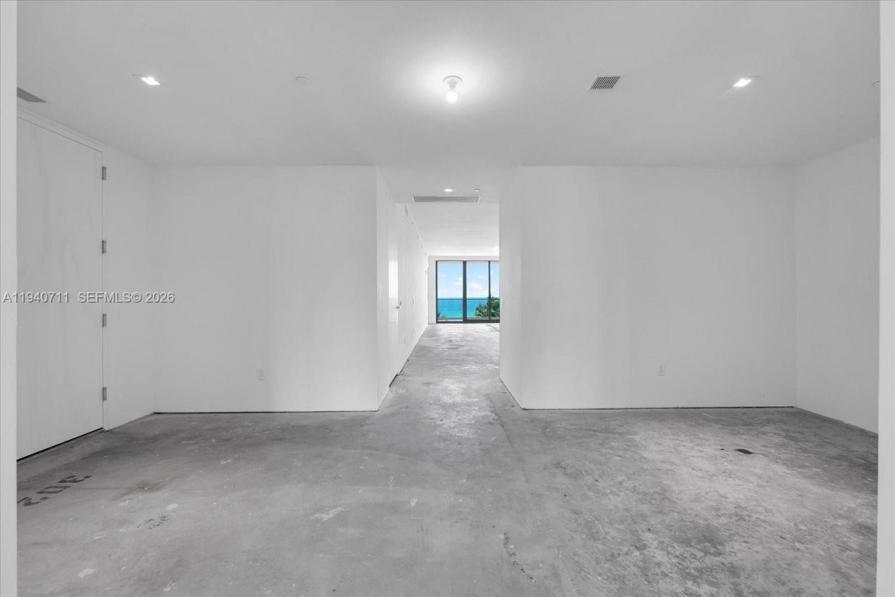 18975 Collins Ave, Unit 302, Sunny Isles Beach, FL 33160 Photo