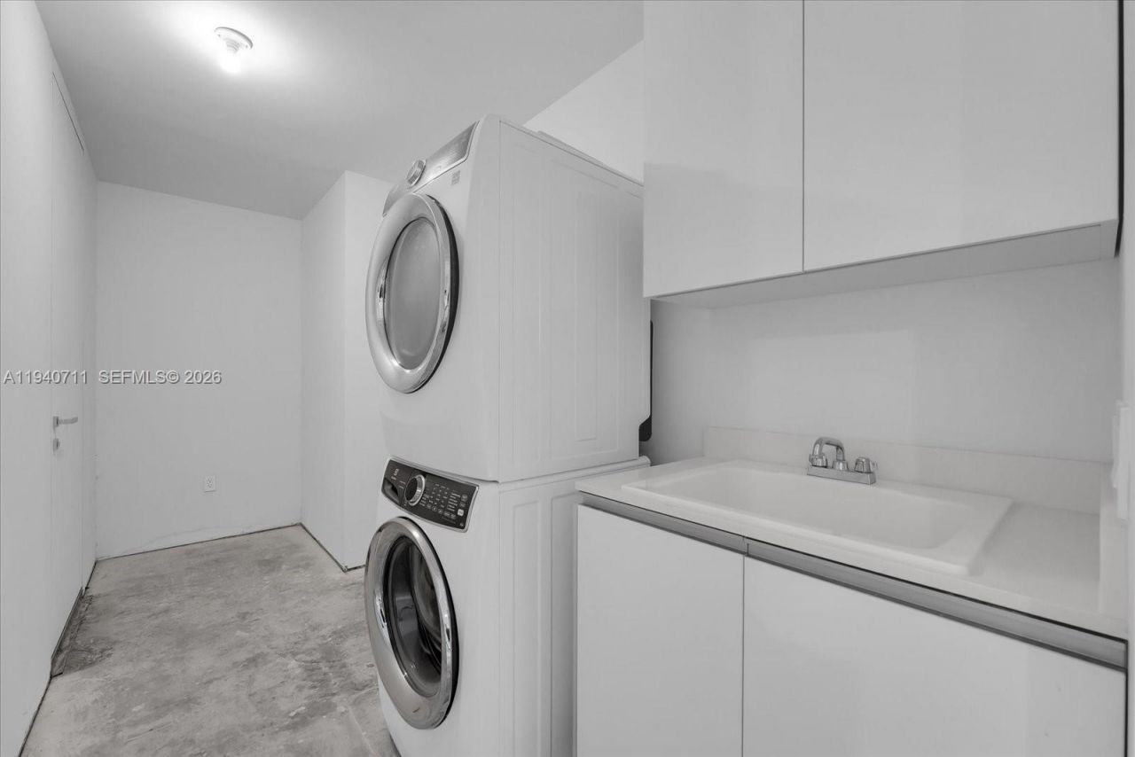 18975 Collins Ave, Unit 302, Sunny Isles Beach, FL 33160 Photo