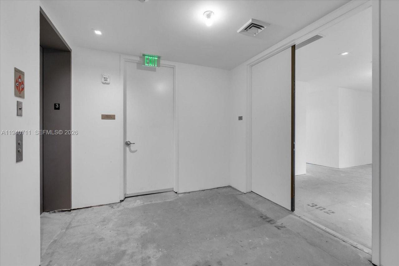 18975 Collins Ave, Unit 302, Sunny Isles Beach, FL 33160 Photo