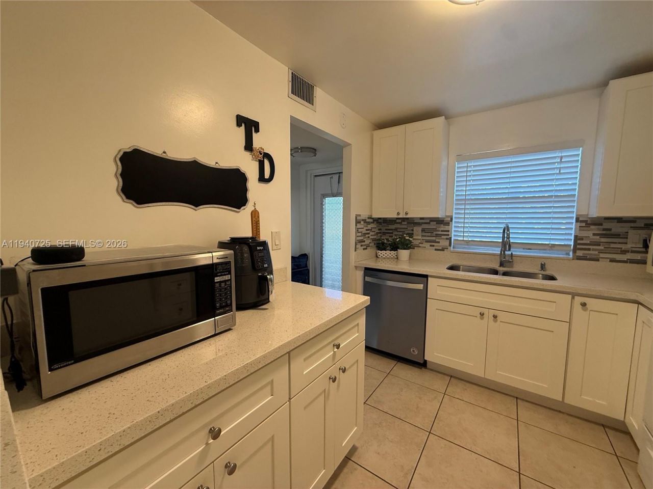 9540 Sunrise Lakes Blvd , Unit 208, Sunrise, FL 33322 Photo