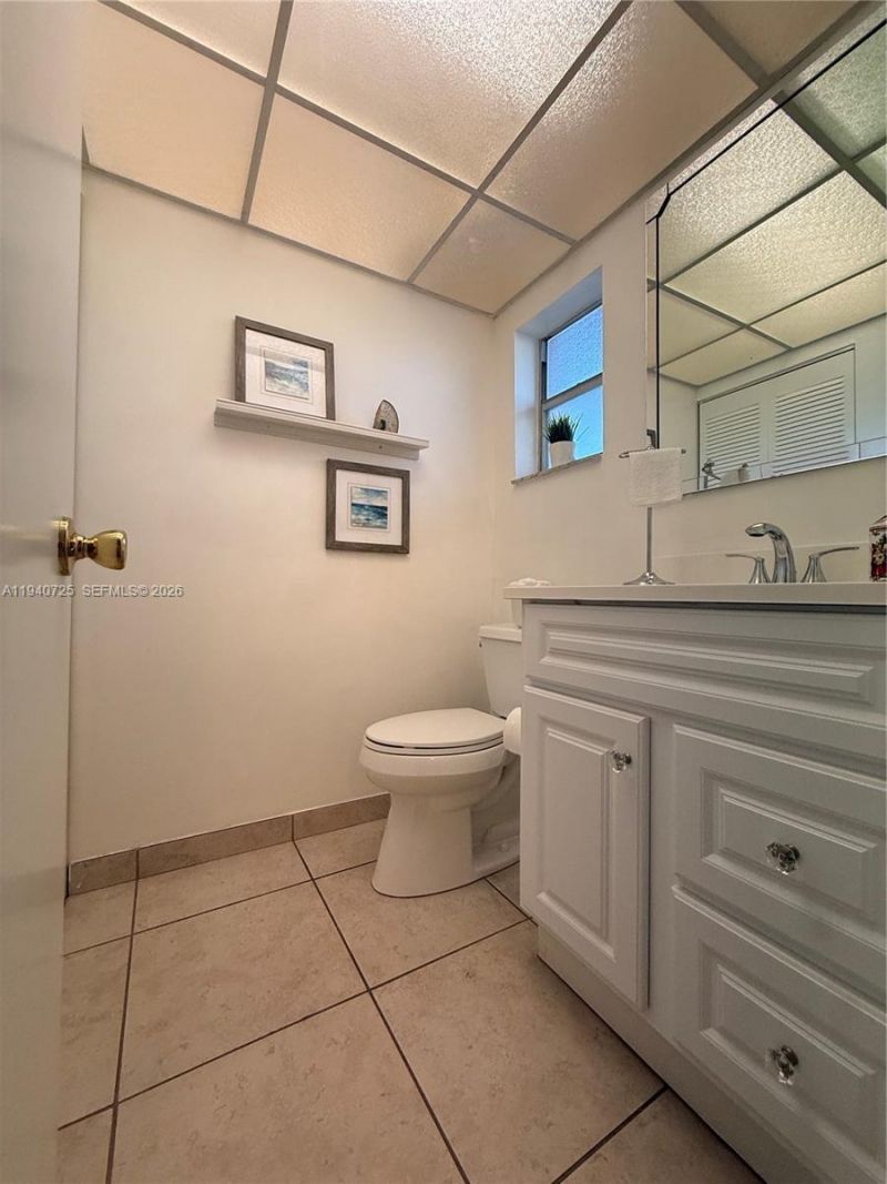 9540 Sunrise Lakes Blvd, Unit 208, Sunrise, FL 33322 Photo
