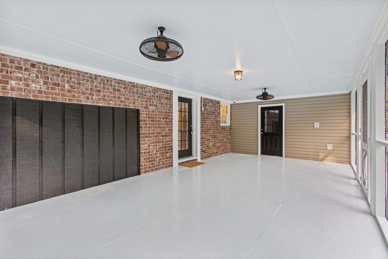 400 Black Oak Road Photo 17