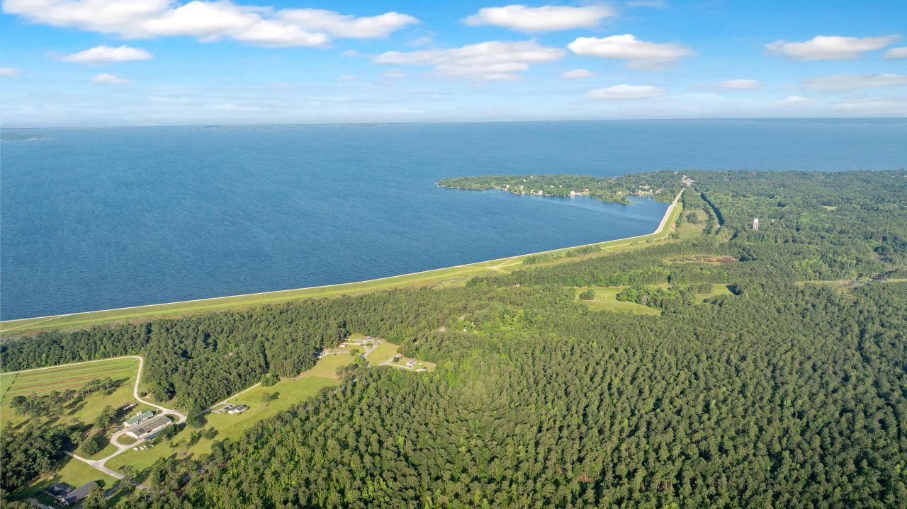 400 Black Oak Road Photo 5