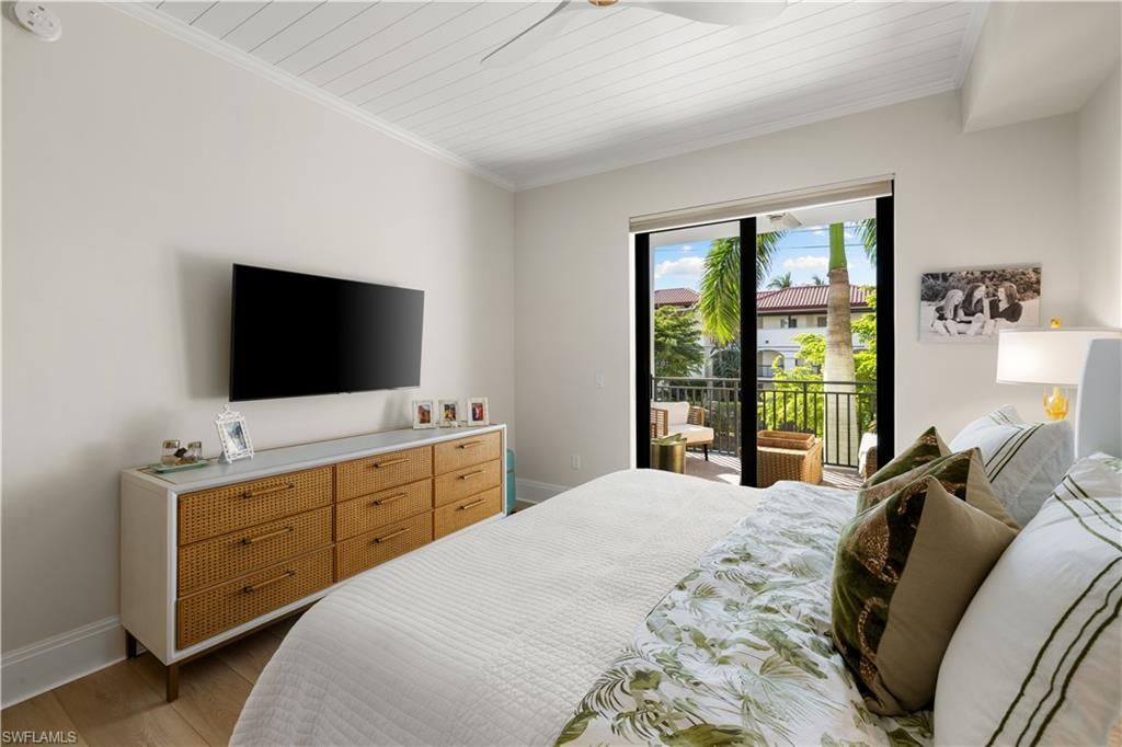 1035 3rd Ave S, Unit 203, Naples, FL 34102 Photo