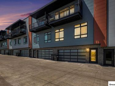 630 N 46th Street, Omaha, NE 68132