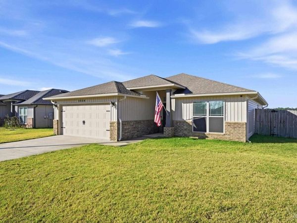 5684 Peach Dr, Pace, FL 32571