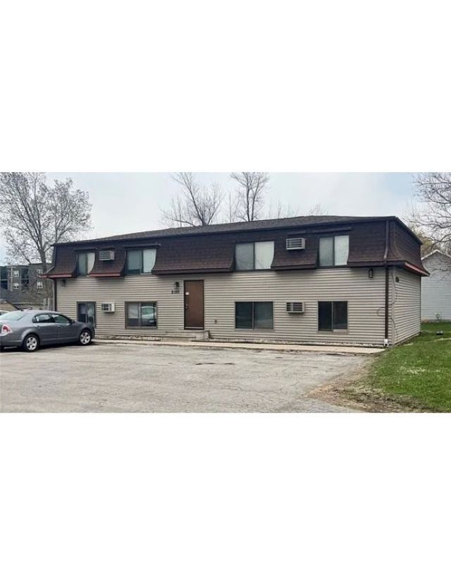 2120 4th Avenue, Marion, IA 52302 Main Photo