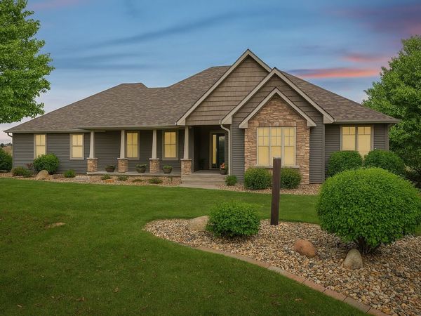 1539 239th Street, State Center, IA 50247