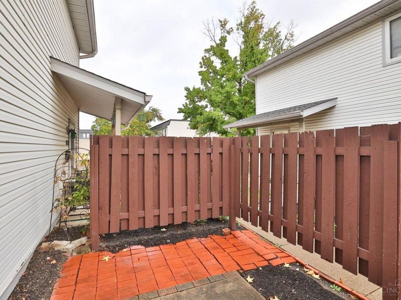 1032 E Crescentville Road, West Chester, OH 45246 Photo 14