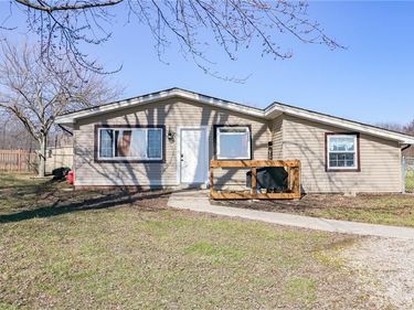 206 SW 1671st Road, Kingsville, MO 64071