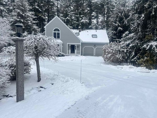 8 Ash Lane, York, ME 03909