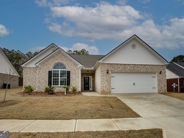 853 Crossroads Court, Social Circle, GA 30025