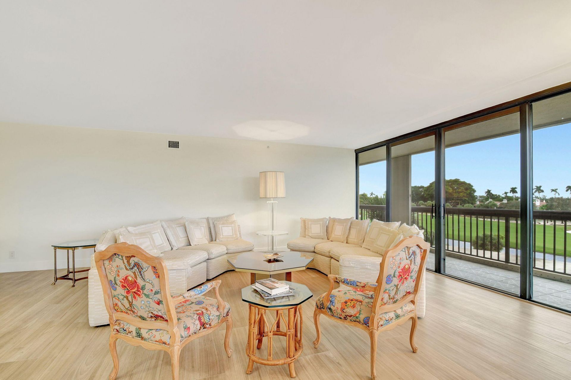 1900 Consulate Place, Unit 206, West Palm Beach, FL 33401 Photo