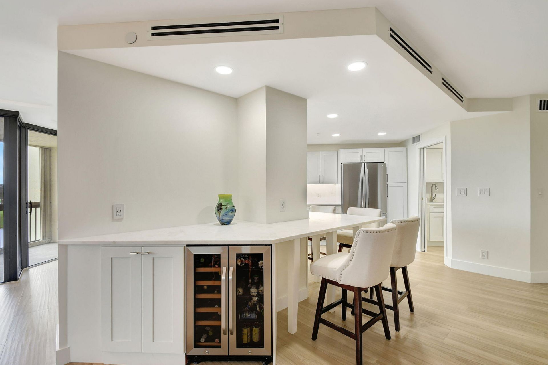 1900 Consulate Place, Unit 206, West Palm Beach, FL 33401 Photo