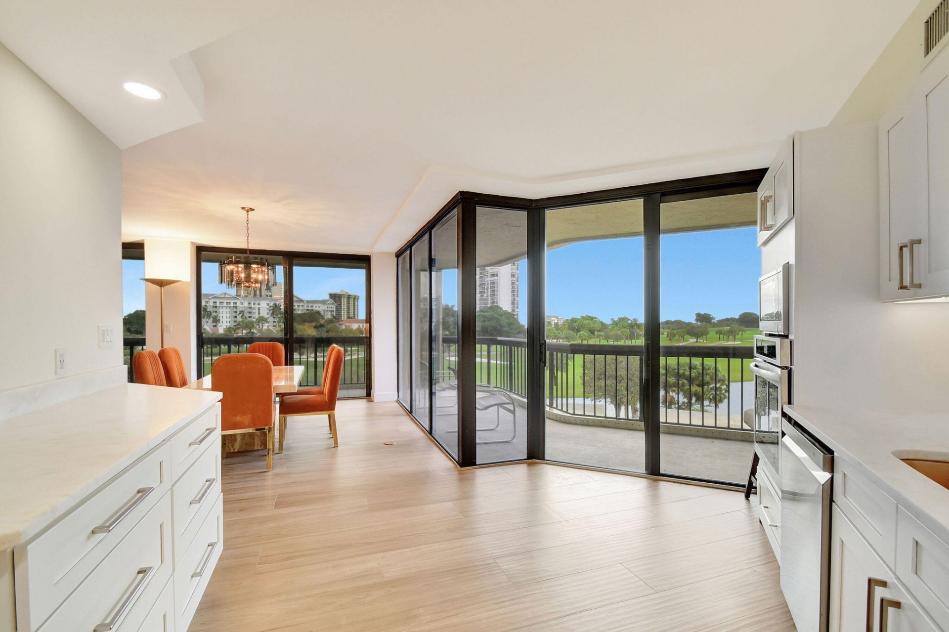 1900 Consulate Place, Unit 206, West Palm Beach, FL 33401 Photo