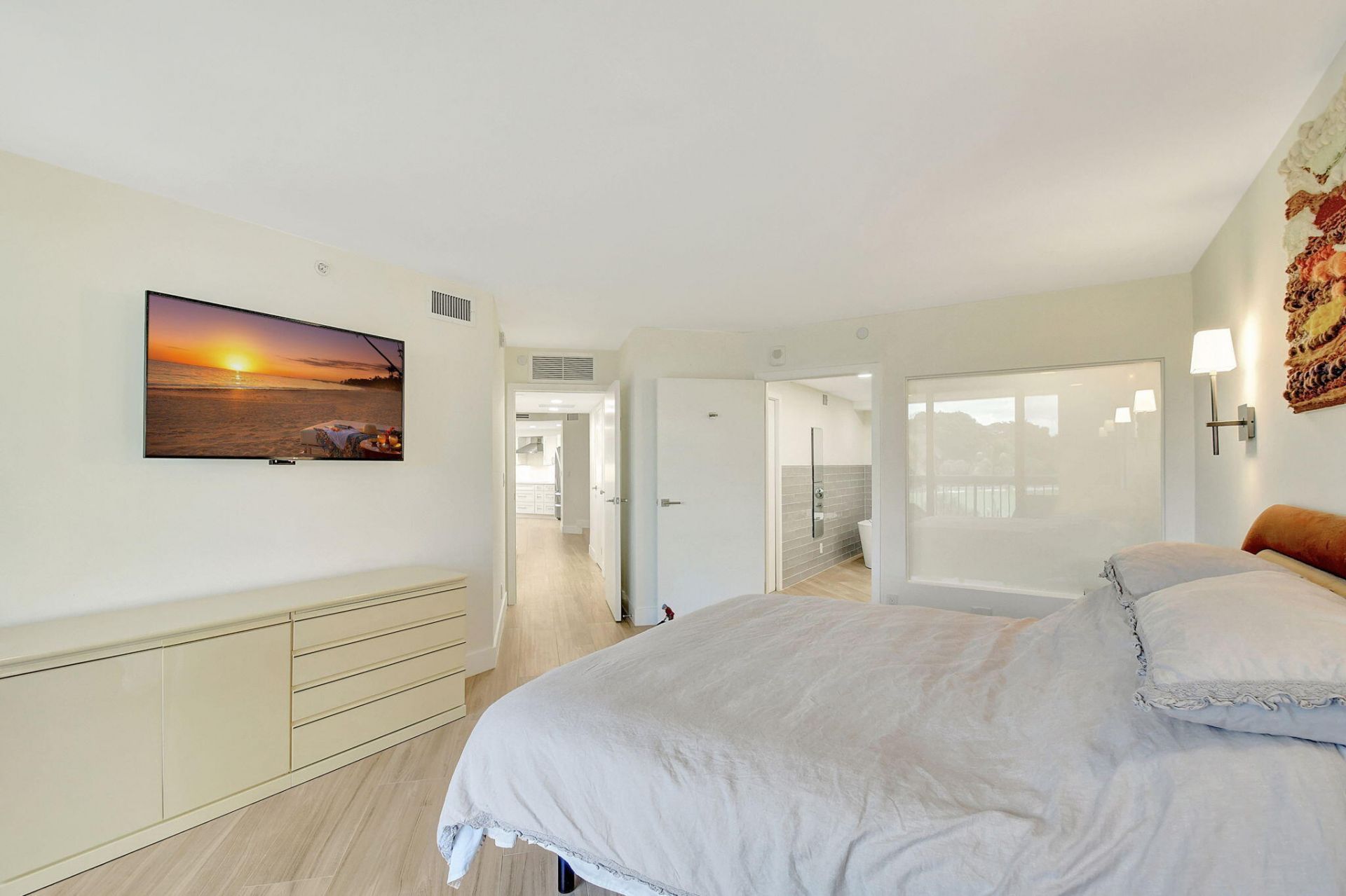 1900 Consulate Place, Unit 206, West Palm Beach, FL 33401 Photo