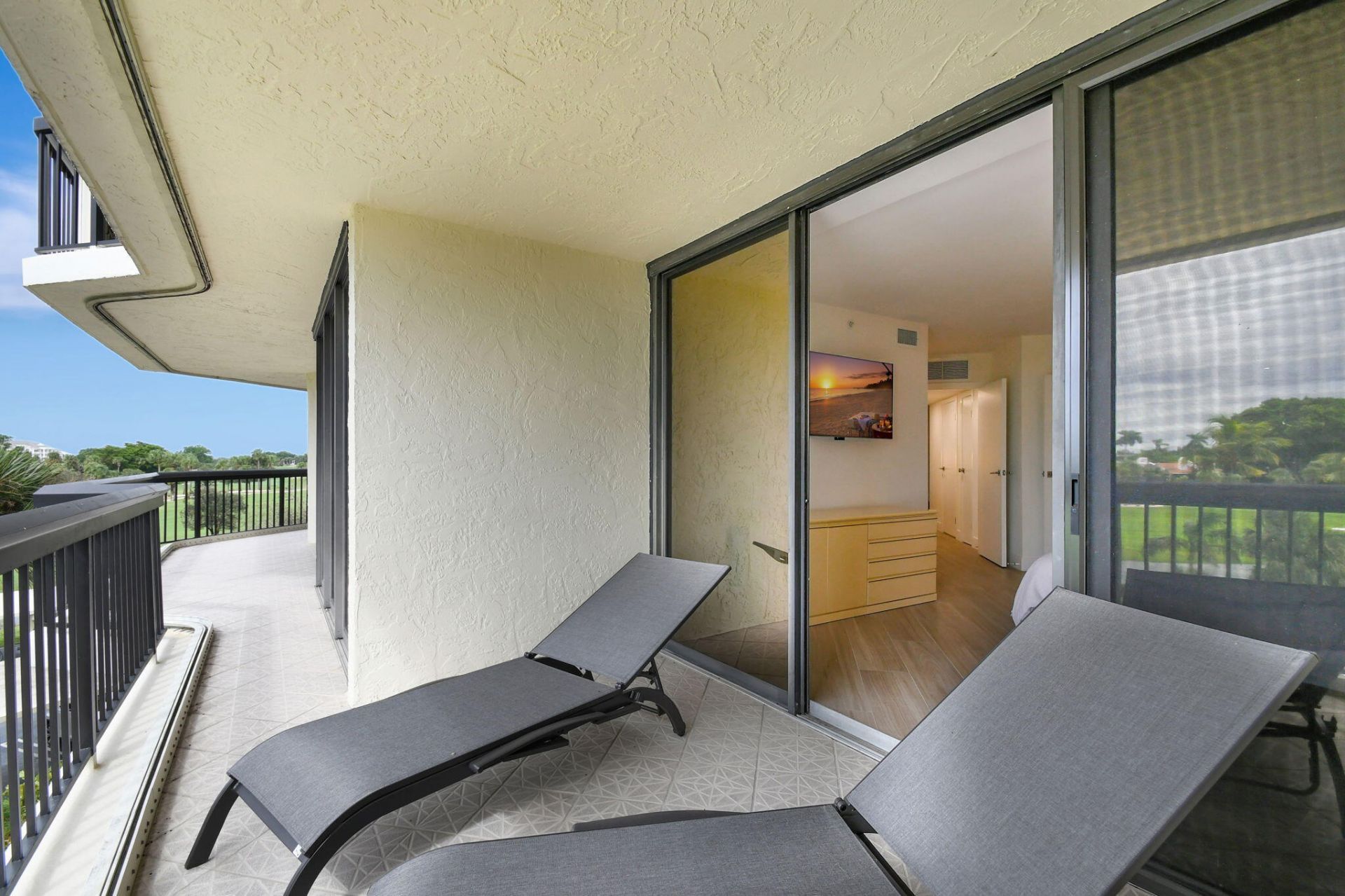 1900 Consulate Place, Unit 206, West Palm Beach, FL 33401 Photo