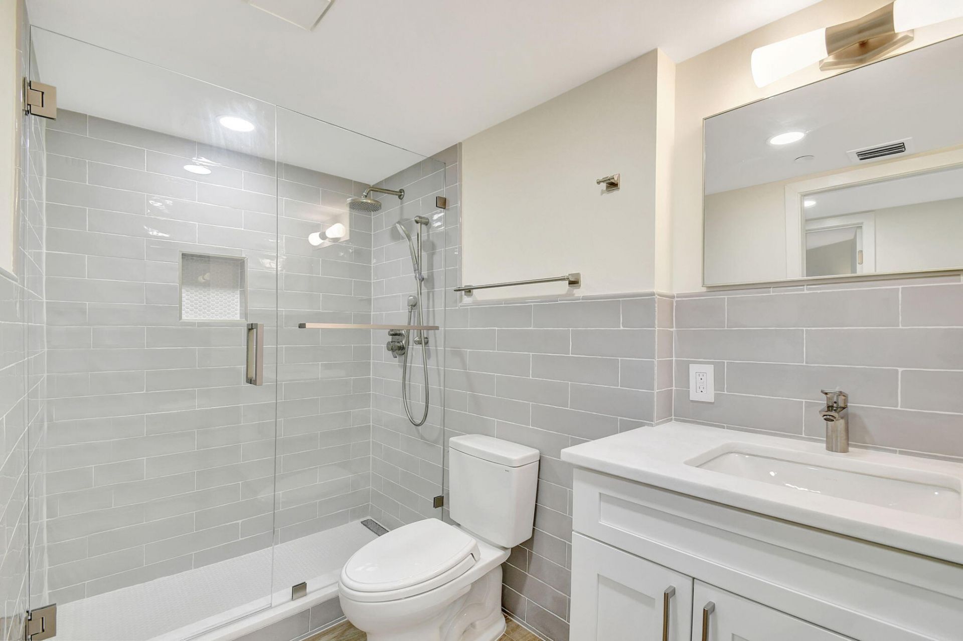 1900 Consulate Place, Unit 206, West Palm Beach, FL 33401 Photo