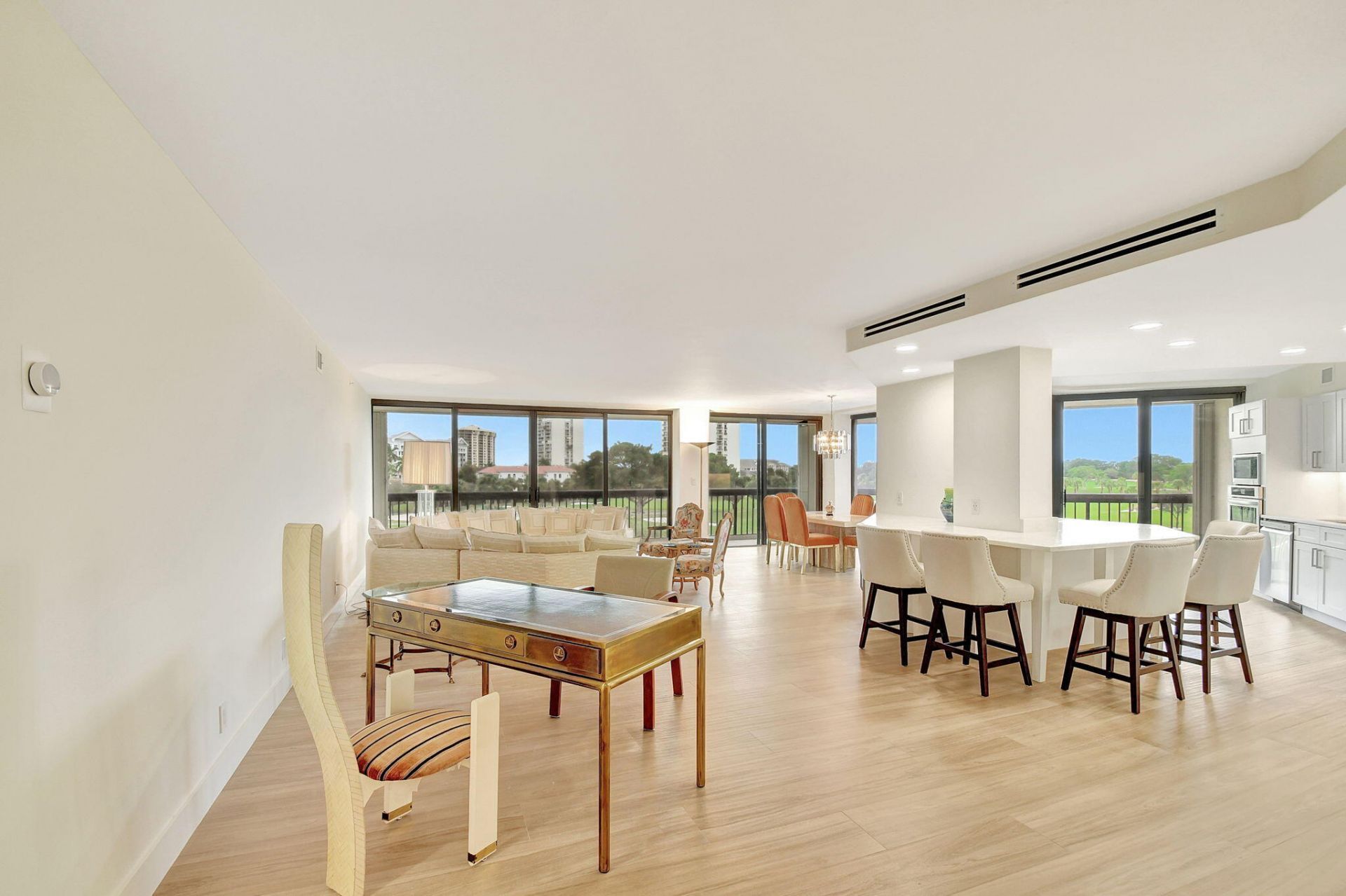 1900 Consulate Place, Unit 206, West Palm Beach, FL 33401 Photo